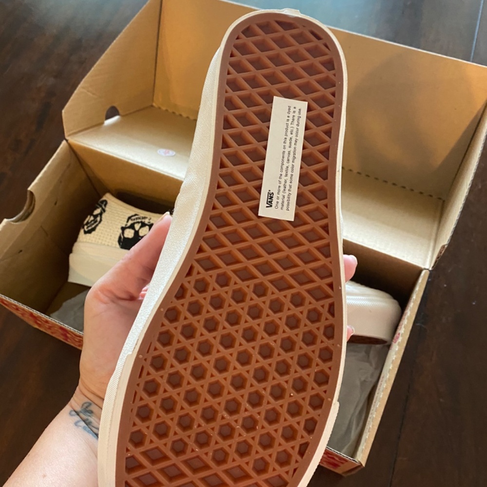Vans Low Rise Limited Edition - Picture 3 of 4